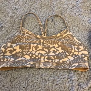 Lululemon sports bra
